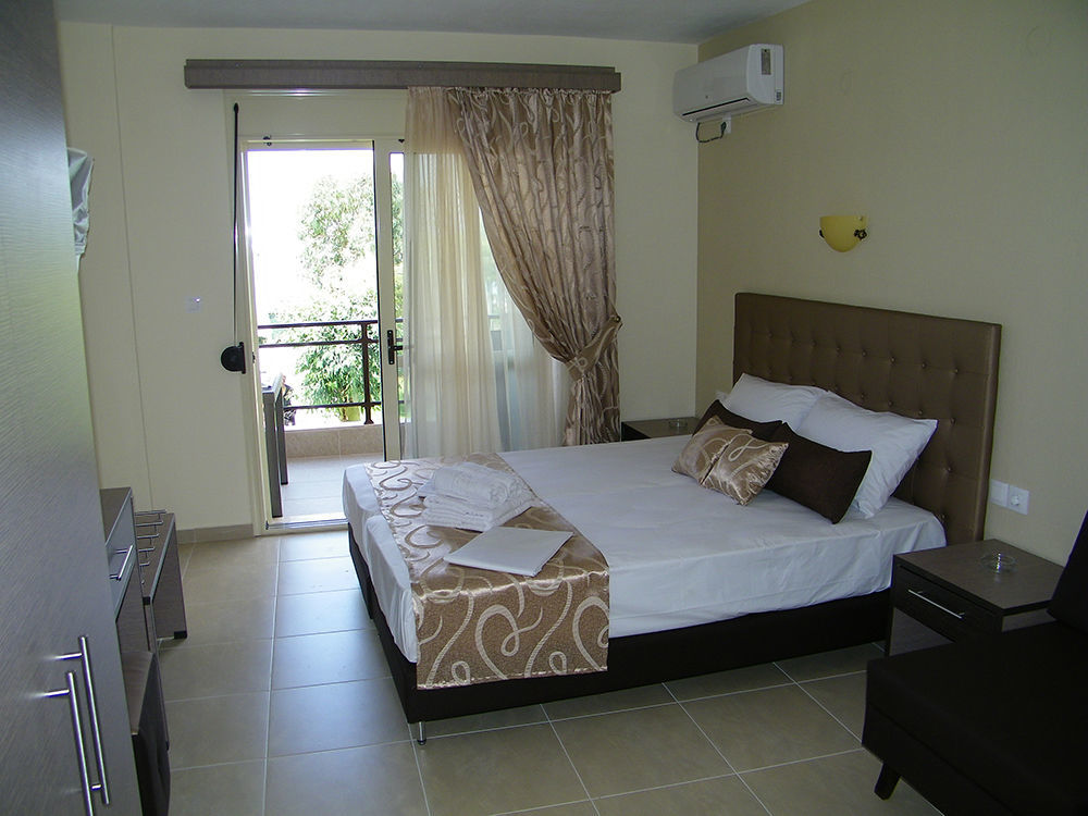 Castro Deluxe Appartement Toroni Buitenkant foto